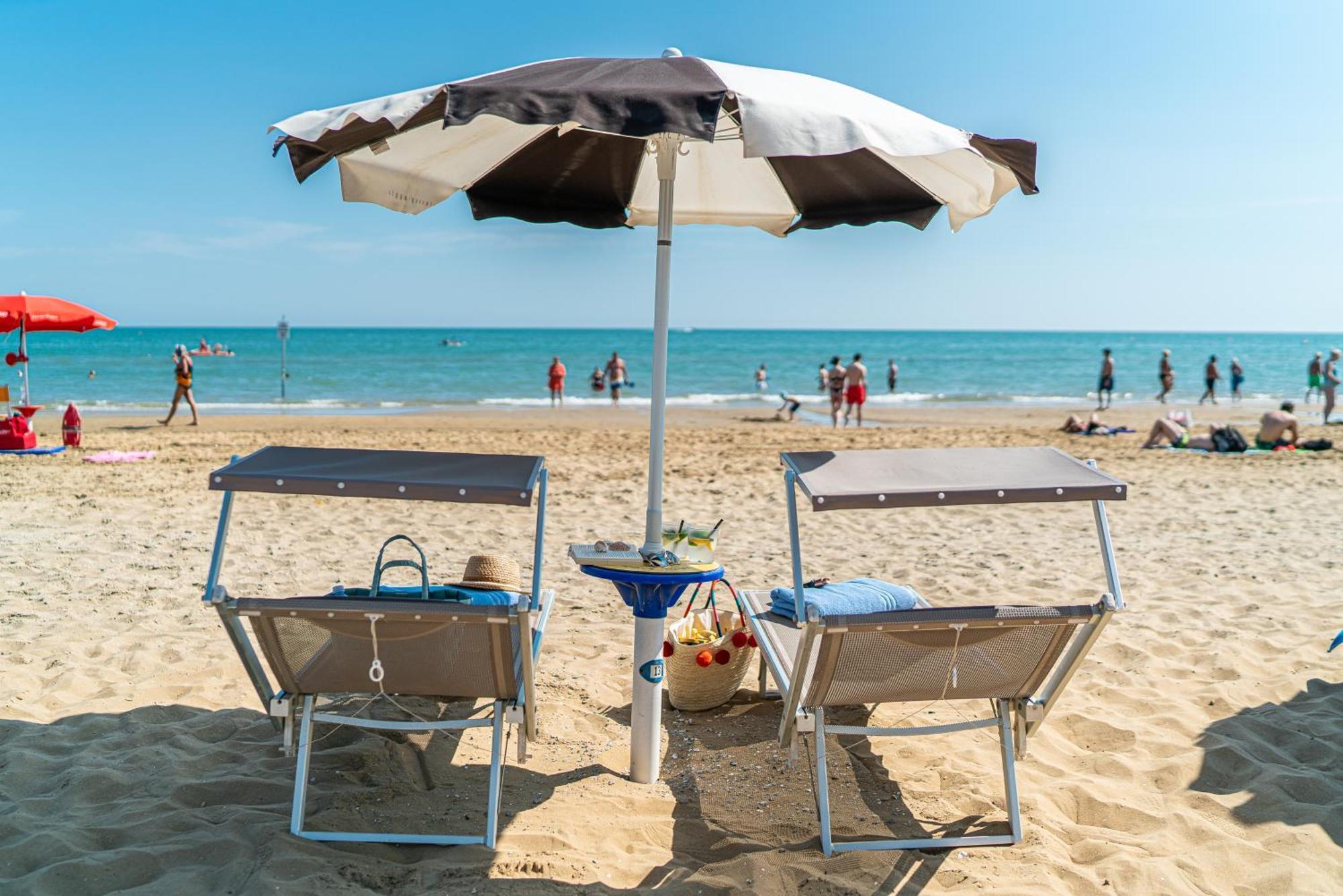 Hotel Parigi Bibione Kültér fotó