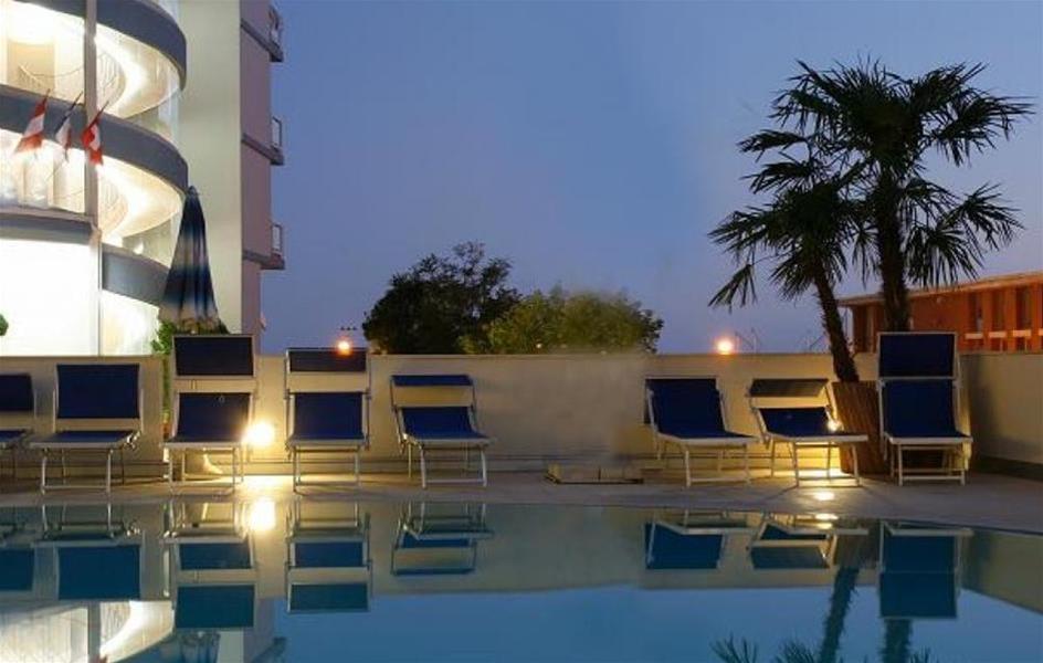 Hotel Parigi Bibione Kültér fotó