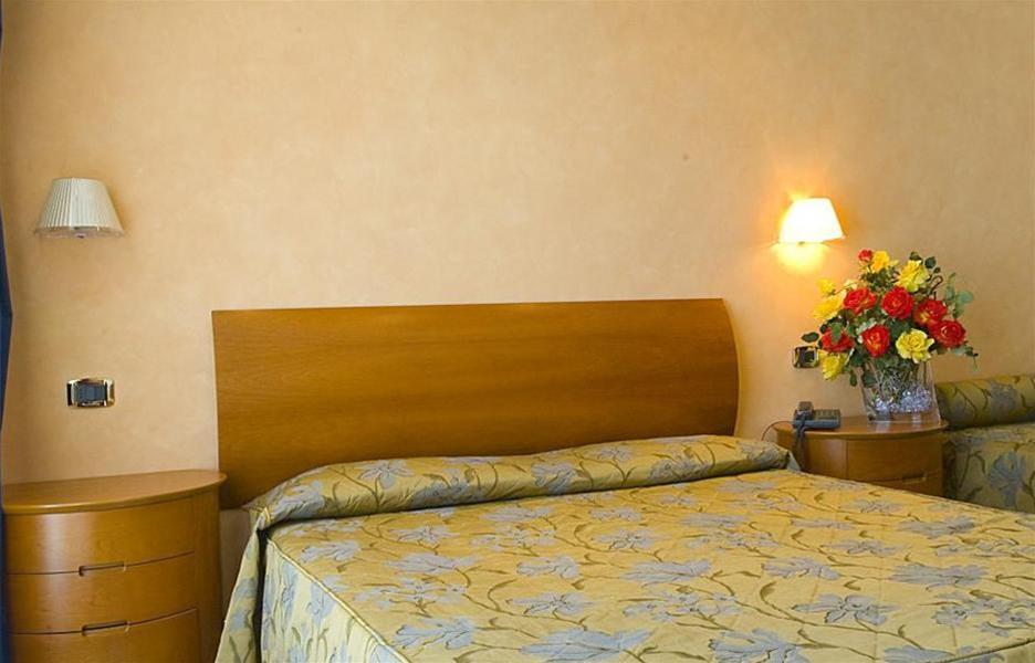 Hotel Parigi Bibione Kültér fotó