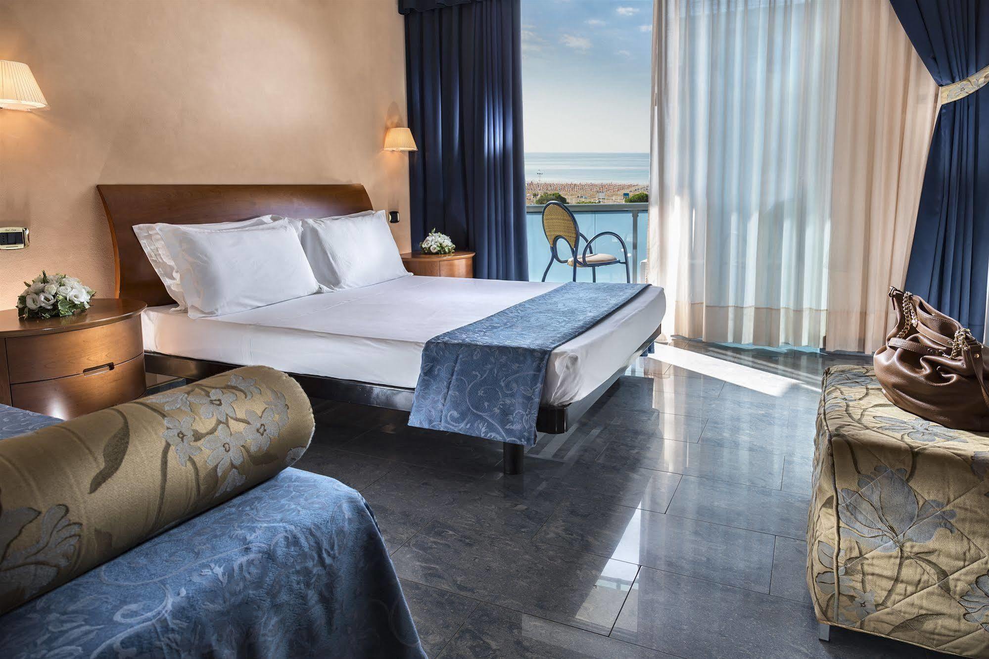 Hotel Parigi Bibione Kültér fotó