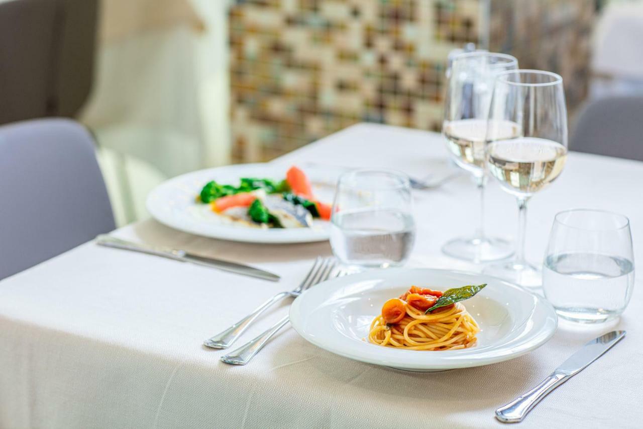 Hotel Parigi Bibione Kültér fotó