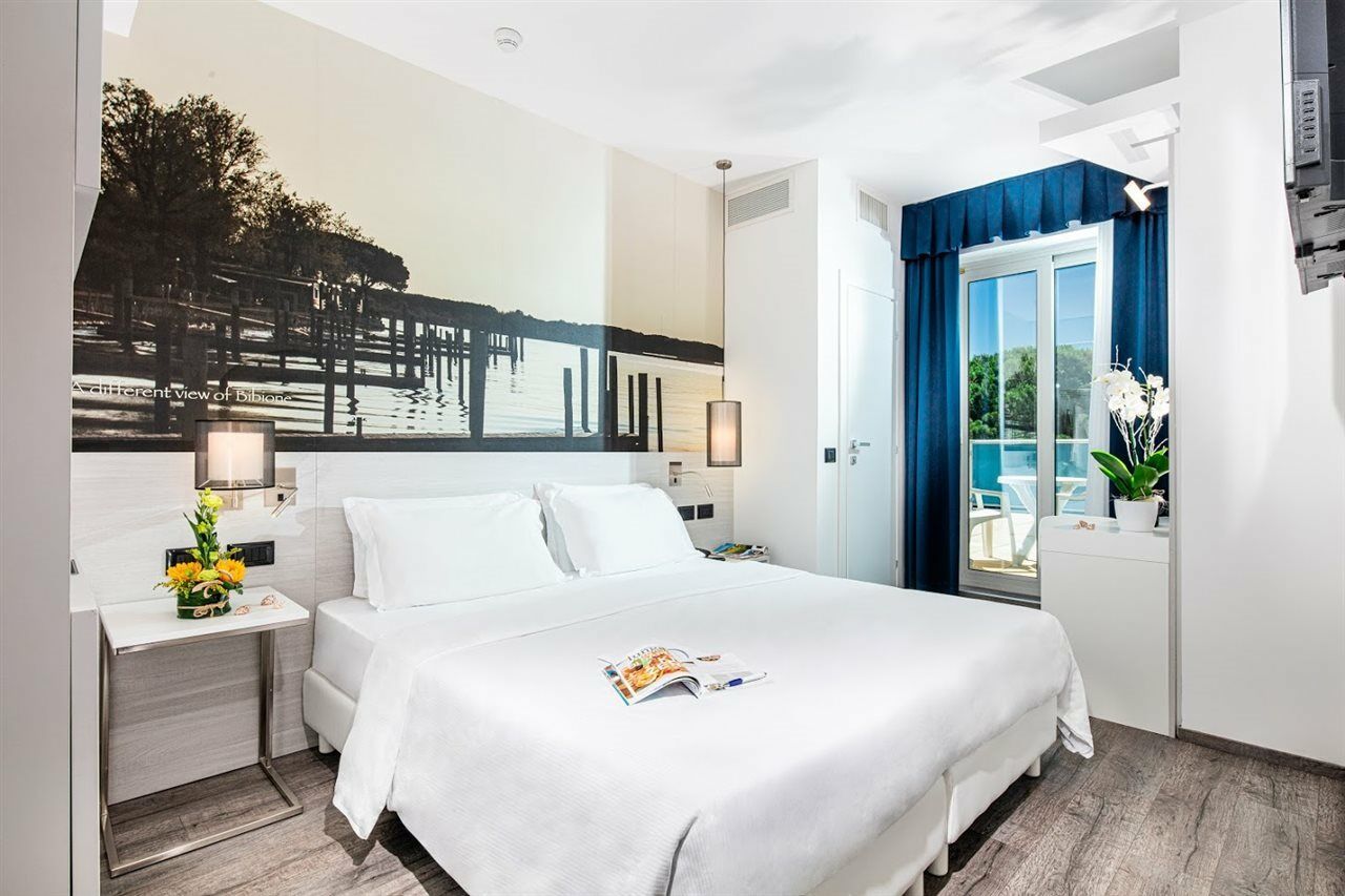Hotel Parigi Bibione Kültér fotó